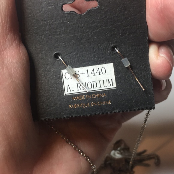 ELEPHANT NECKLACE AND EARRINGS - Picture 3 of 3